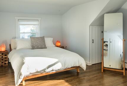 Chic Westport Cape Near Beach & Downtown - Westport, Connecticut