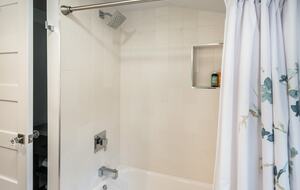 Chic Westport Cape Near Beach & Downtown - Westport, Connecticut