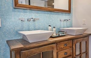 Chic Westport Cape Near Beach & Downtown - Westport, Connecticut