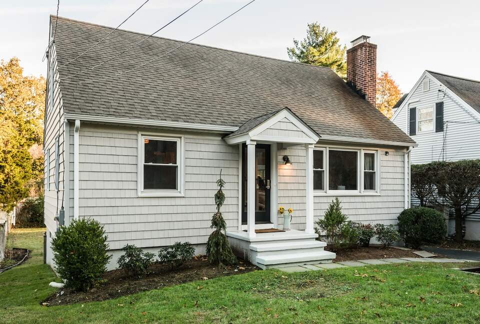 Chic Westport Cape Near Beach & Downtown - Westport, Connecticut