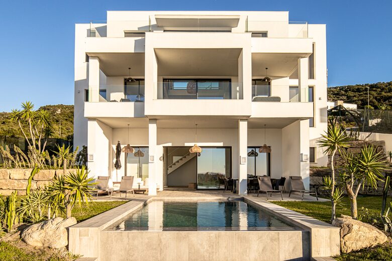 Villa Retinta: Sophisticated Coastal Villa with Panoramic Views - Tarifa, Spain