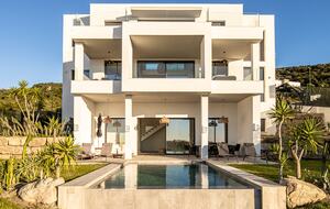 Villa Retinta: Sophisticated Coastal Villa with Panoramic Views - Tarifa, Spain