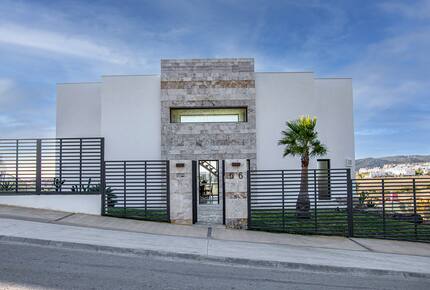 Villa Retinta: Sophisticated Coastal Villa with Panoramic Views - Tarifa, Spain