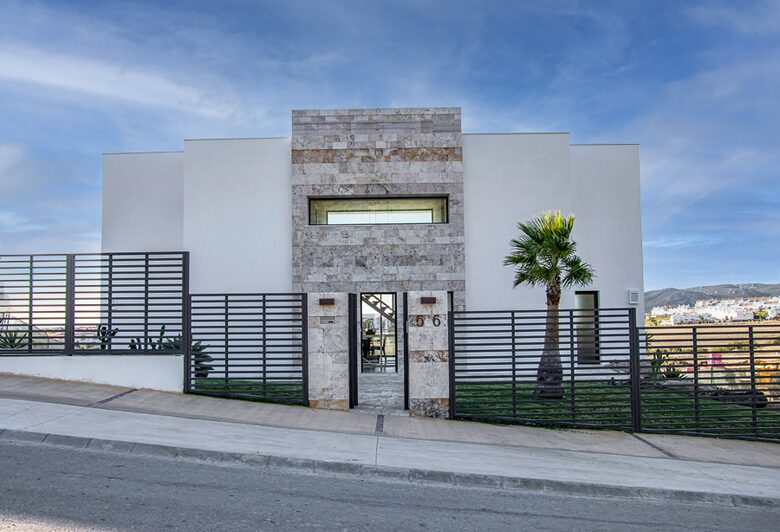 Villa Retinta: Sophisticated Coastal Villa with Panoramic Views - Tarifa, Spain