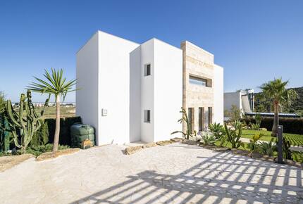 Villa Retinta: Sophisticated Coastal Villa with Panoramic Views - Tarifa, Spain