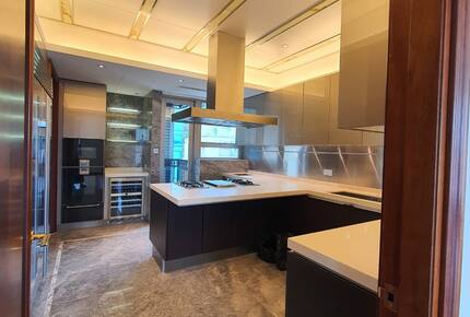 Elegant Wan Chai Residence with Panoramic Views - Wan Chai, Hong Kong