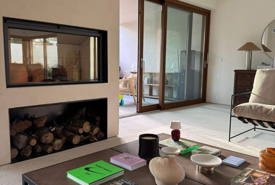 A Modern Villa with Garden Elegance - Colares, Portugal