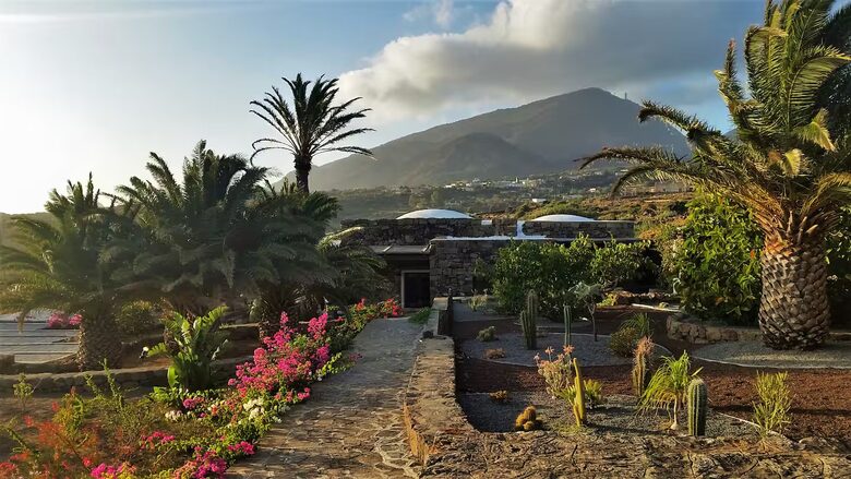 Authentic Pantelleria Estate with Terraced Gardens and Pool - Pantelleria, Italy