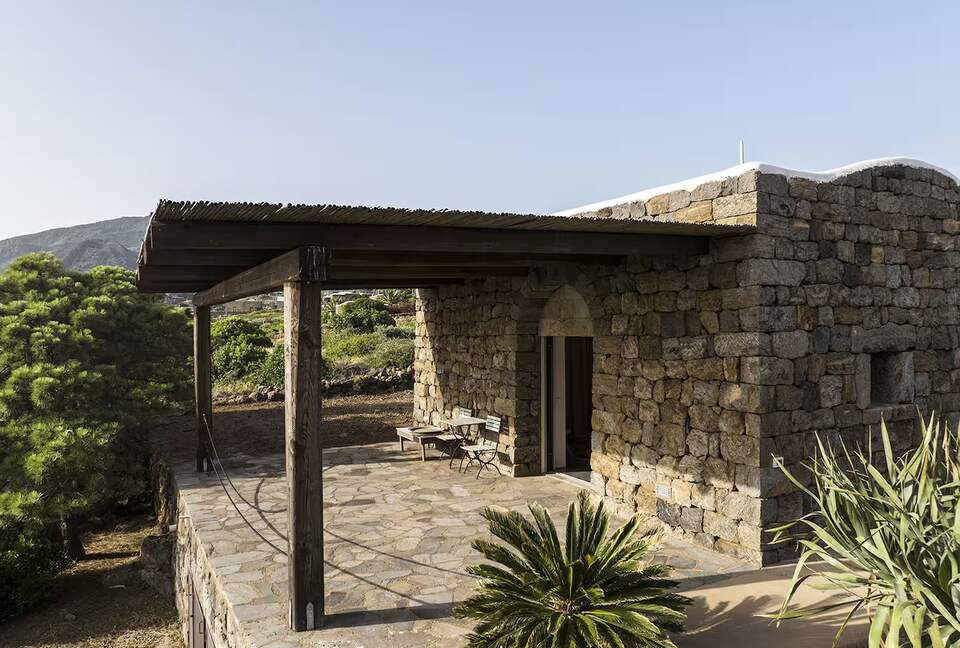 Authentic Pantelleria Estate with Terraced Gardens and Pool - Pantelleria, Italy