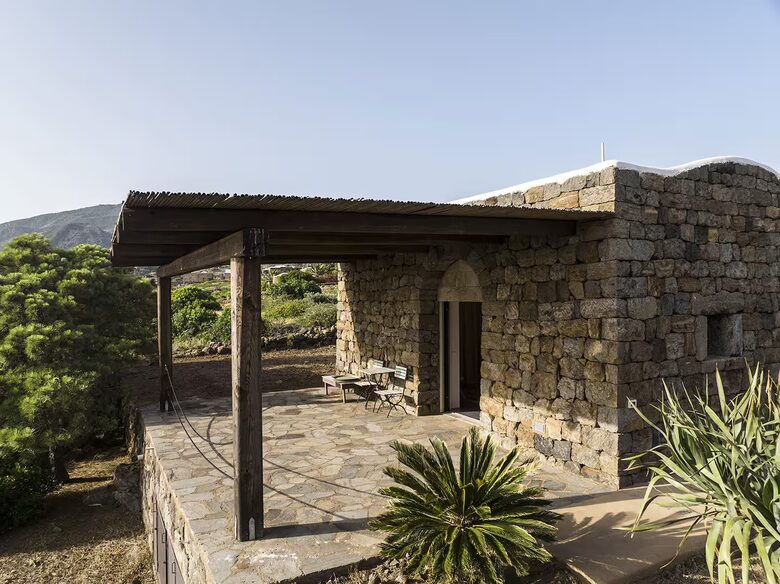 Authentic Pantelleria Estate with Terraced Gardens and Pool - Pantelleria, Italy