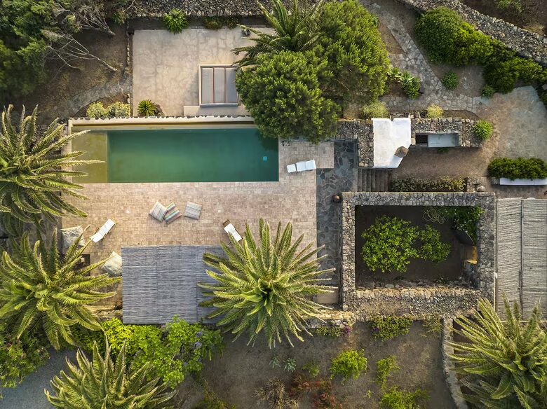 Authentic Pantelleria Estate with Terraced Gardens and Pool - Pantelleria, Italy