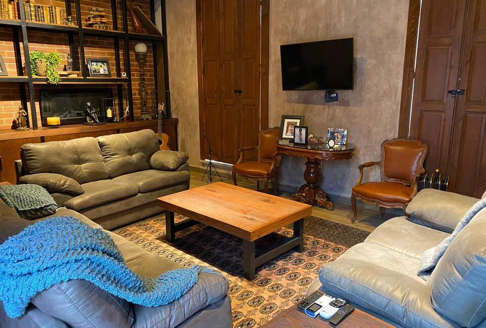 Villa Queretaro - Santiago de Querétaro, Mexico