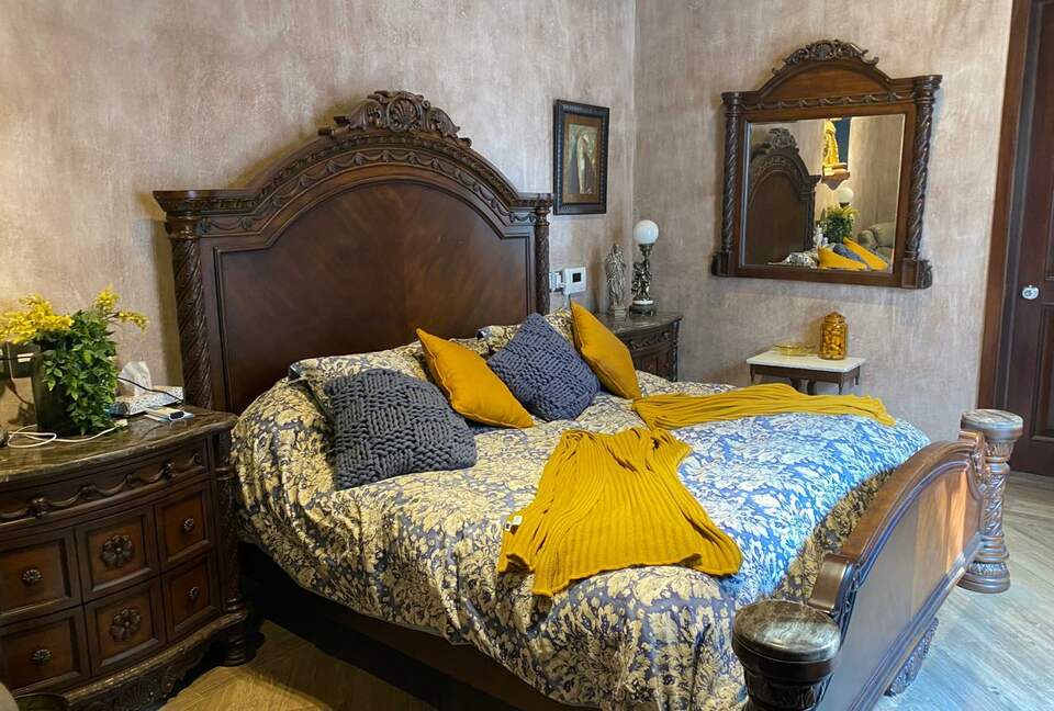 Villa Queretaro - Santiago de Querétaro, Mexico