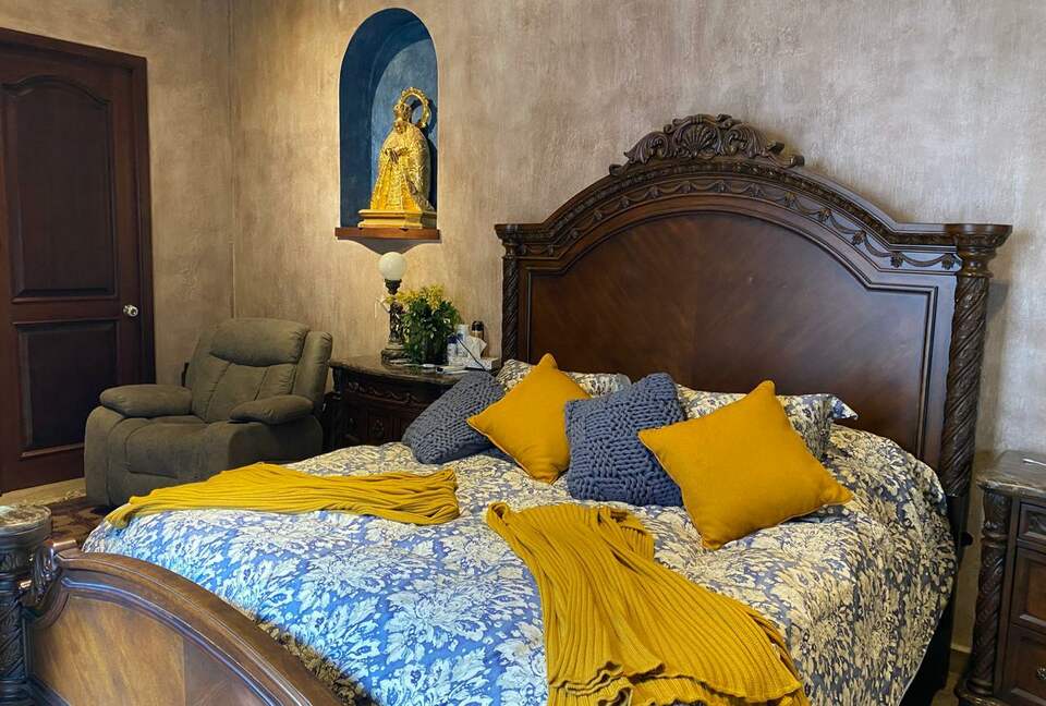 Villa Queretaro - Santiago de Querétaro, Mexico