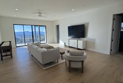 Wine Country Escape | Elegant Skyfarm Estate Overlooking Fountaingrove Golf Course - Santa Rosa, California