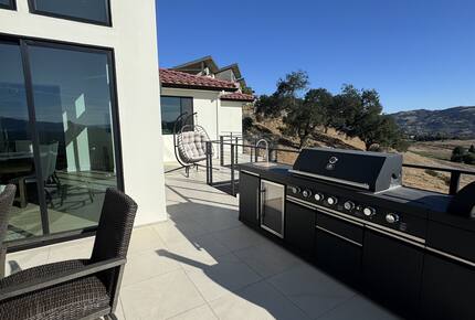 Wine Country Escape | Elegant Skyfarm Estate Overlooking Fountaingrove Golf Course - Santa Rosa, California