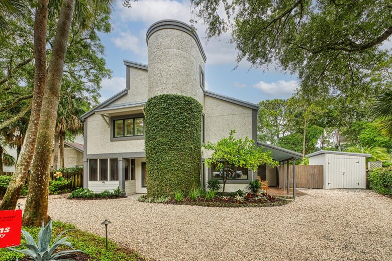 Coastal Charm Steps from East Beach - St. Simon's Island, Georgia