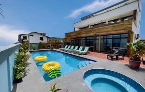 Oceanfront Serenity in San Clemente - San Clemente-san Jacinto, Ecuador