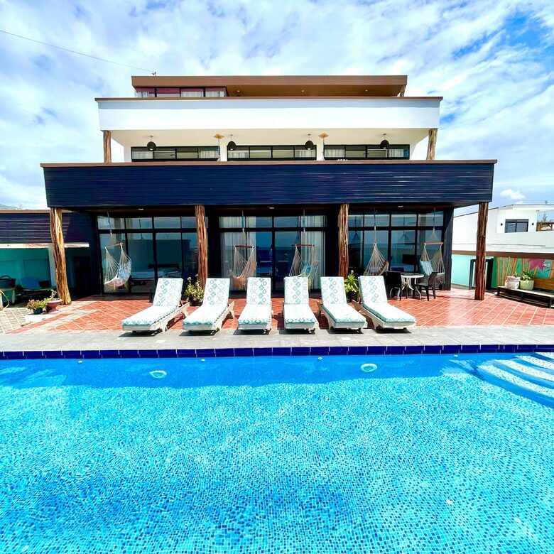 Oceanfront Serenity in San Clemente - San Clemente-san Jacinto, Ecuador