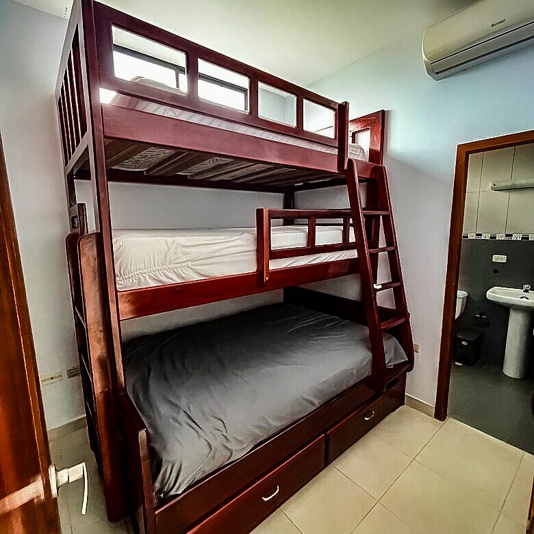 Oceanfront Serenity in San Clemente - San Clemente-san Jacinto, Ecuador