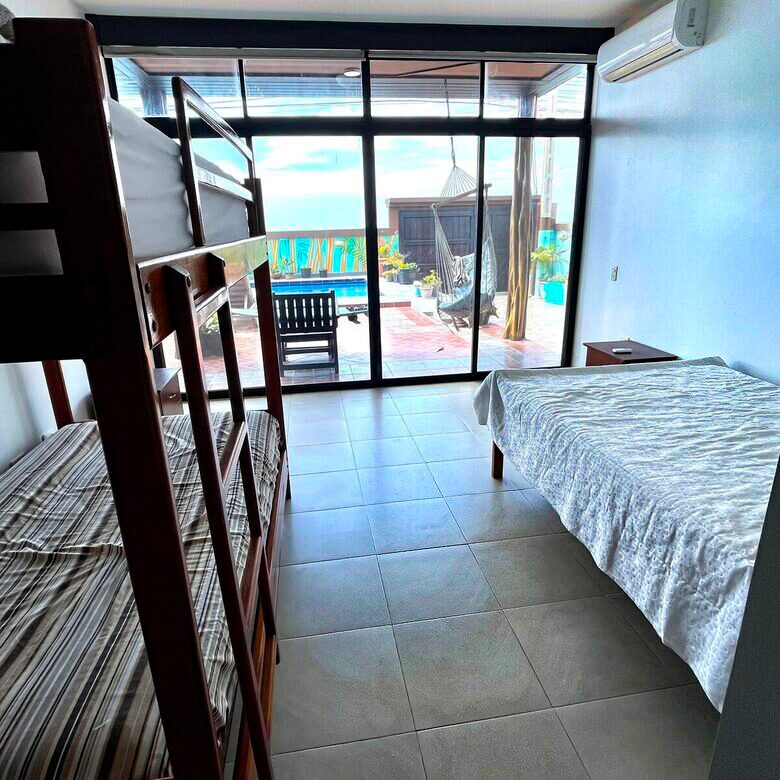 Oceanfront Serenity in San Clemente - San Clemente-san Jacinto, Ecuador