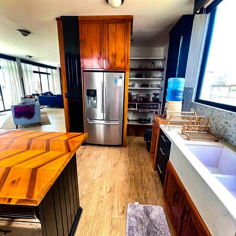 Oceanfront Serenity in San Clemente - San Clemente-san Jacinto, Ecuador