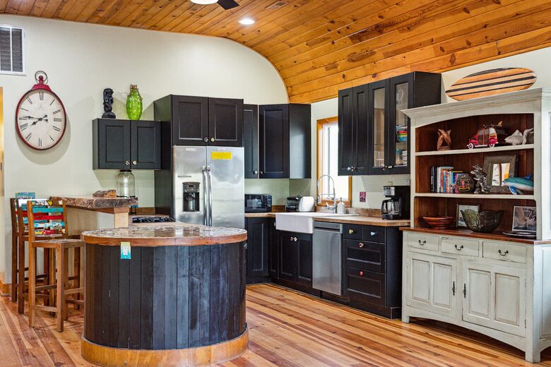 Island Escape Near Charleston - Folly Beach, South Carolina