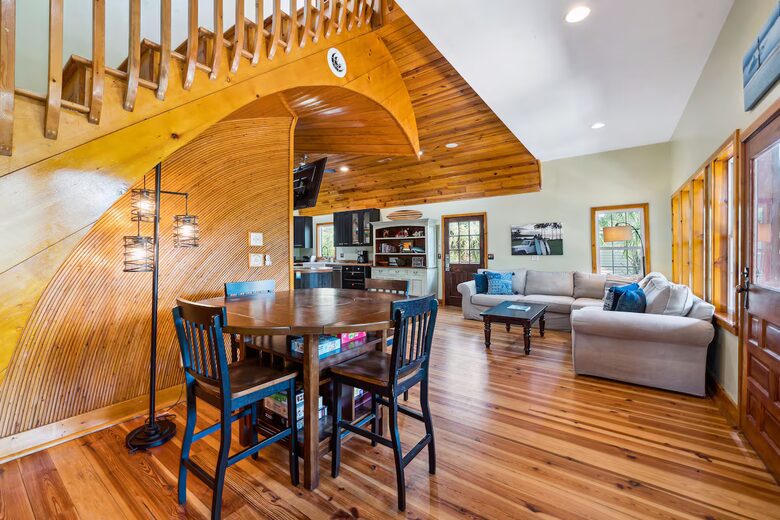 Island Escape Near Charleston - Folly Beach, South Carolina