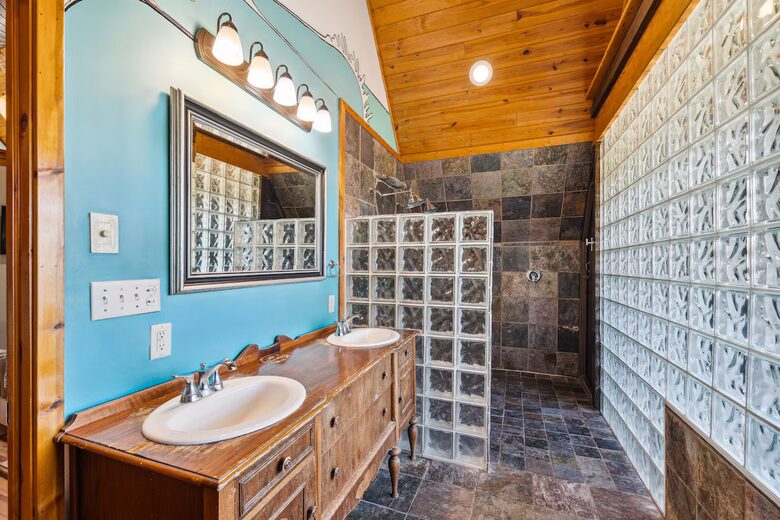 Island Escape Near Charleston - Folly Beach, South Carolina