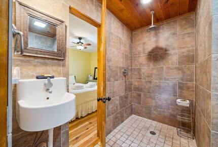 Island Escape Near Charleston - Folly Beach, South Carolina