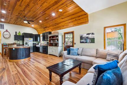 Island Escape Near Charleston - Folly Beach, South Carolina