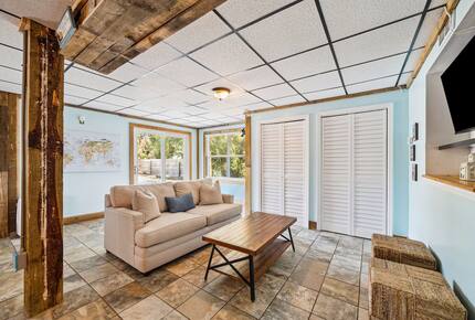 Island Escape Near Charleston - Folly Beach, South Carolina