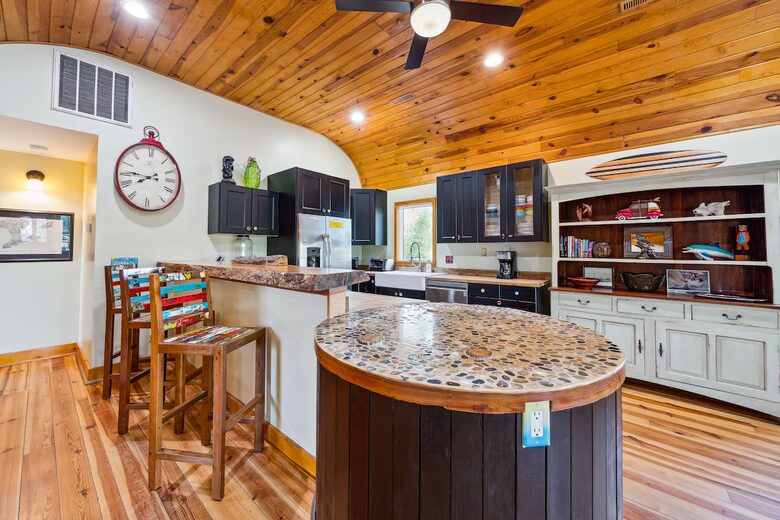 Island Escape Near Charleston - Folly Beach, South Carolina