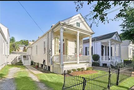 Historic Shotgun Cottage in Uptown New Orleans - New Orleans, Louisiana