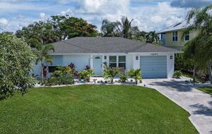Waterfront Cottage on the Isles of Capri - Naples, Florida