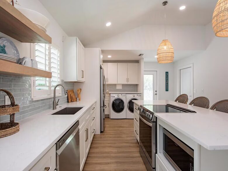 Waterfront Cottage on the Isles of Capri - Naples, Florida