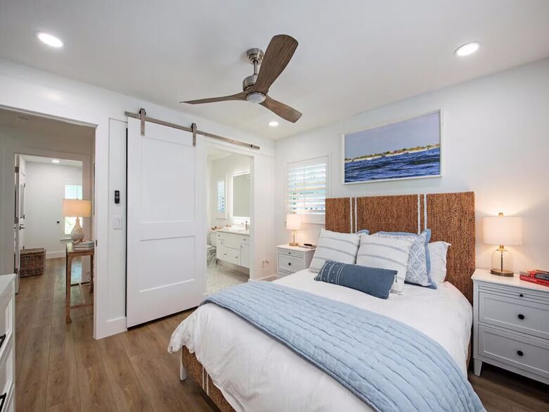 Waterfront Cottage on the Isles of Capri - Naples, Florida