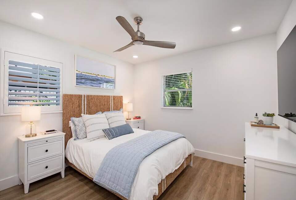 Waterfront Cottage on the Isles of Capri - Naples, Florida