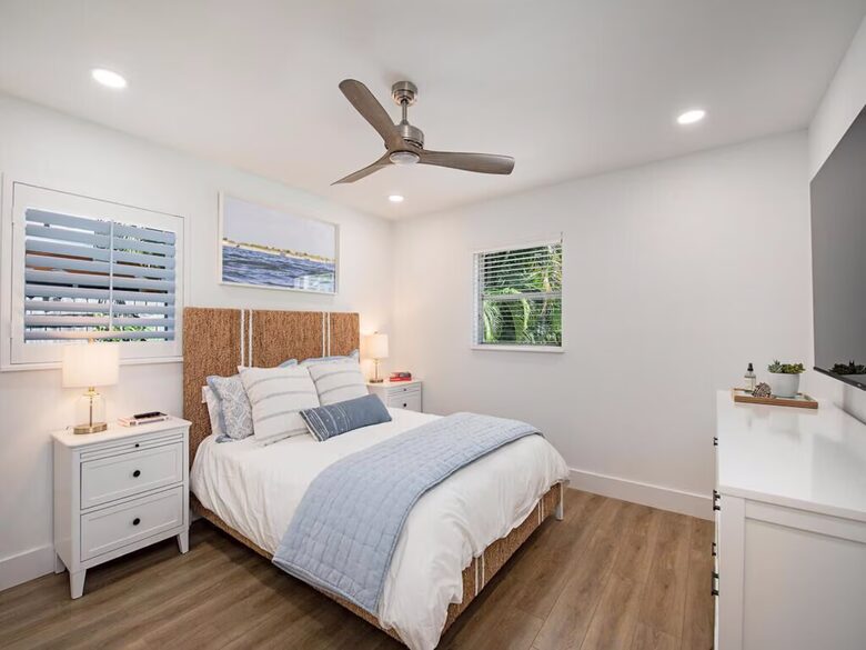 Waterfront Cottage on the Isles of Capri - Naples, Florida