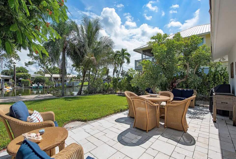 Waterfront Cottage on the Isles of Capri - Naples, Florida