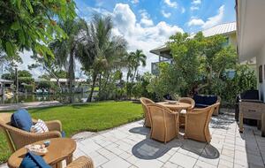 Waterfront Cottage on the Isles of Capri - Naples, Florida