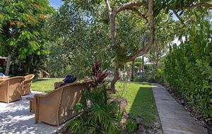 Waterfront Cottage on the Isles of Capri - Naples, Florida