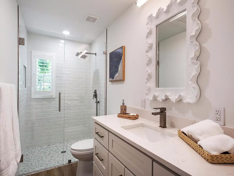 Waterfront Cottage on the Isles of Capri - Naples, Florida