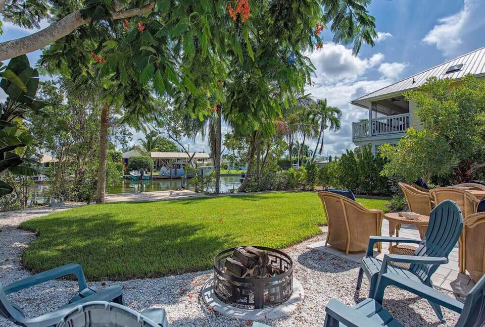 Waterfront Cottage on the Isles of Capri - Naples, Florida