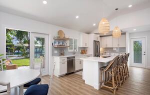 Waterfront Cottage on the Isles of Capri - Naples, Florida