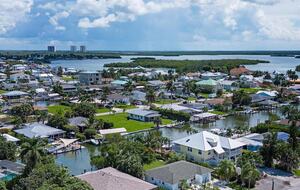 Waterfront Cottage on the Isles of Capri - Naples, Florida