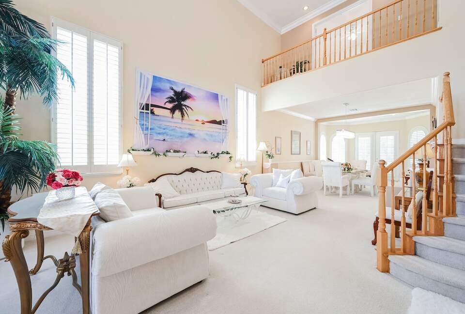 Refined Six-Bedroom Retreat Minutes from the Strip - Las Vegas, Nevada