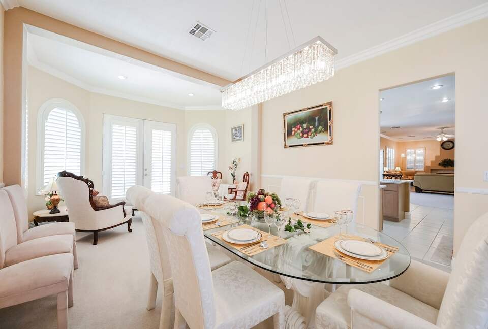 Refined Six-Bedroom Retreat Minutes from the Strip - Las Vegas, Nevada