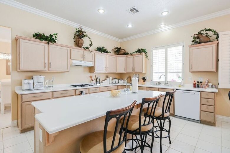 Refined Six-Bedroom Retreat Minutes from the Strip - Las Vegas, Nevada