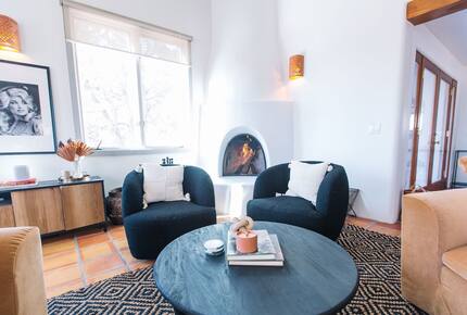 Desert Sanctuary with Designer Touches - Santa Fe, New Mexico